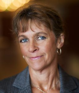 Porträttbild Helena Lindholm
